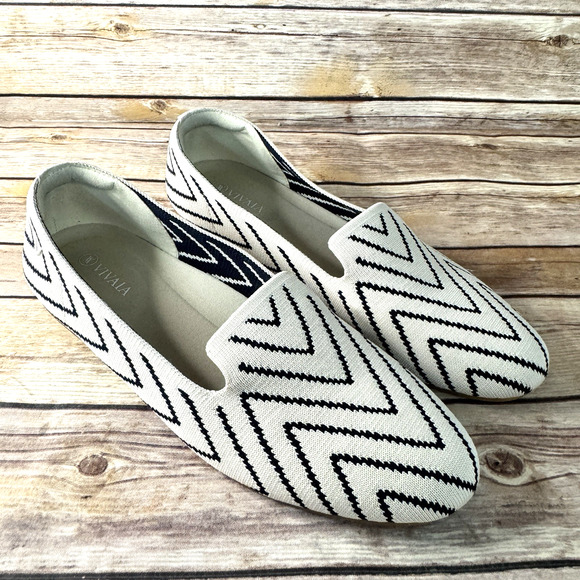 Vivaia Womens Ivory & Navy Blue Chevron Pattern Audrey Flat Loafer Shoes 9-9.5 - Picture 1 of 10